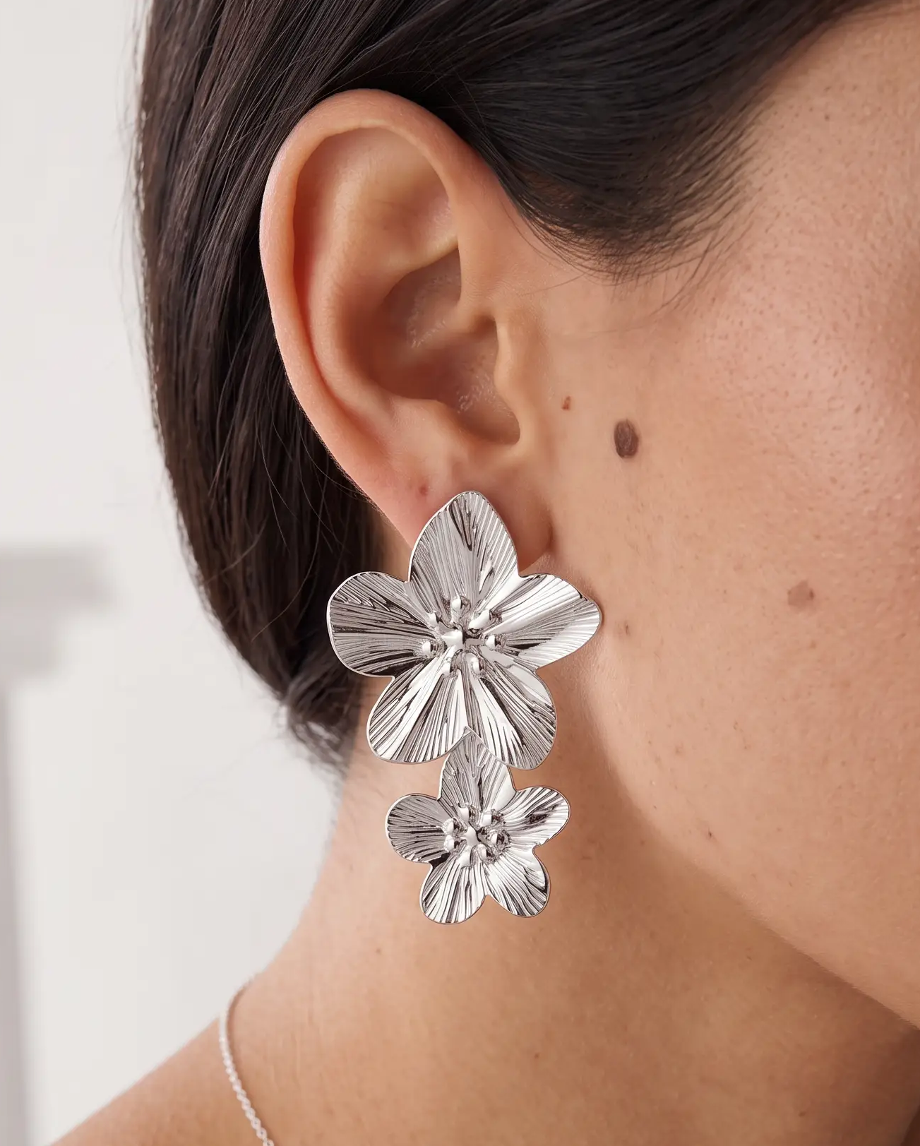 cascalia-ai earrings-83-S_studio2_a2+solo.png