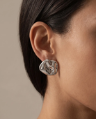cascalia-ai earrings-93-S_lifestyle1_a1+solo.png