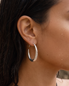 Naia earrings model