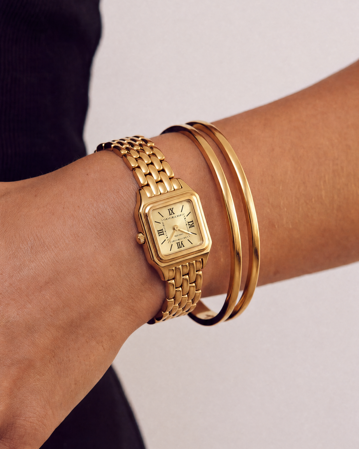 Lume Gold on the wrist