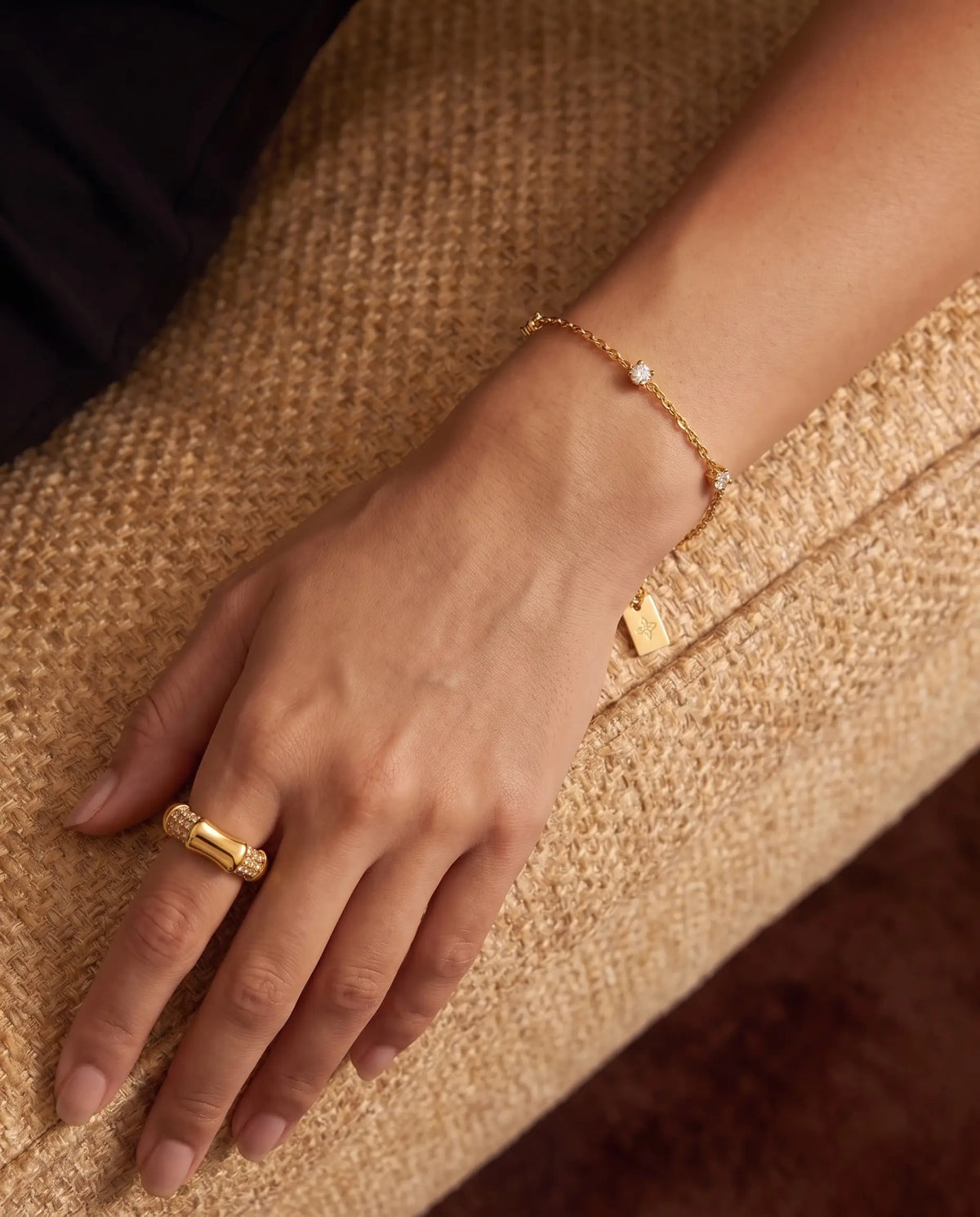 cascalia-ai bracelet-176_studio2_a1+ring161.png