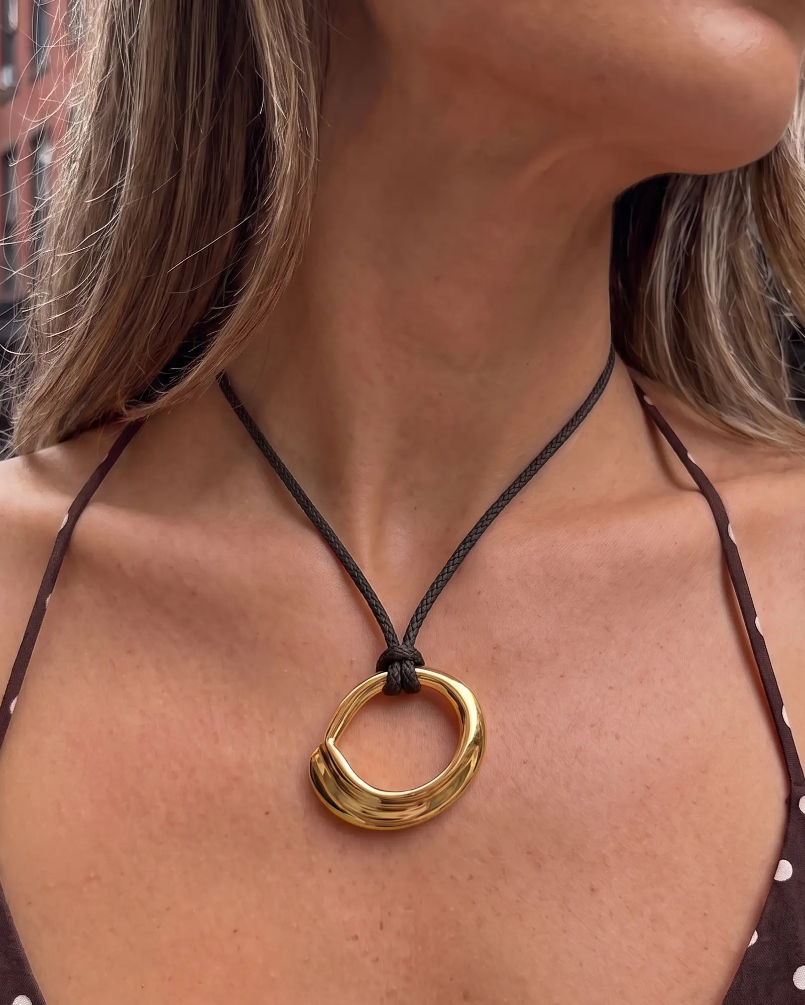 cascalia-ai necklace-237_studio1_a1+solo.png