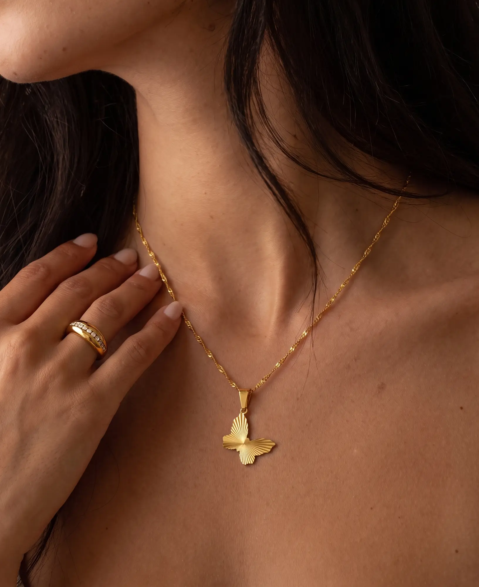 cascalia-ai necklace-255_lifestyle1_a3+ring152.png