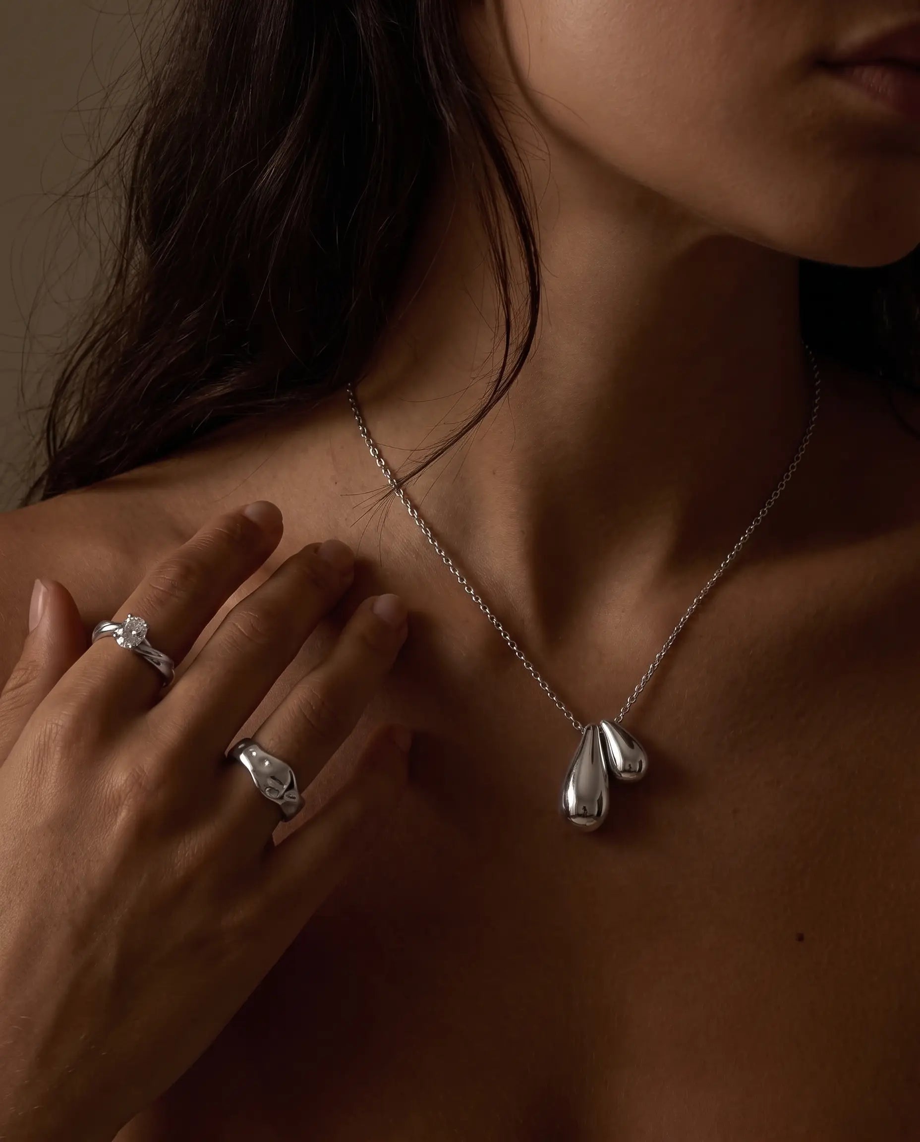 cascalia-ai necklace-279-S_studio2_a1+ring101-S+ring306-S.png