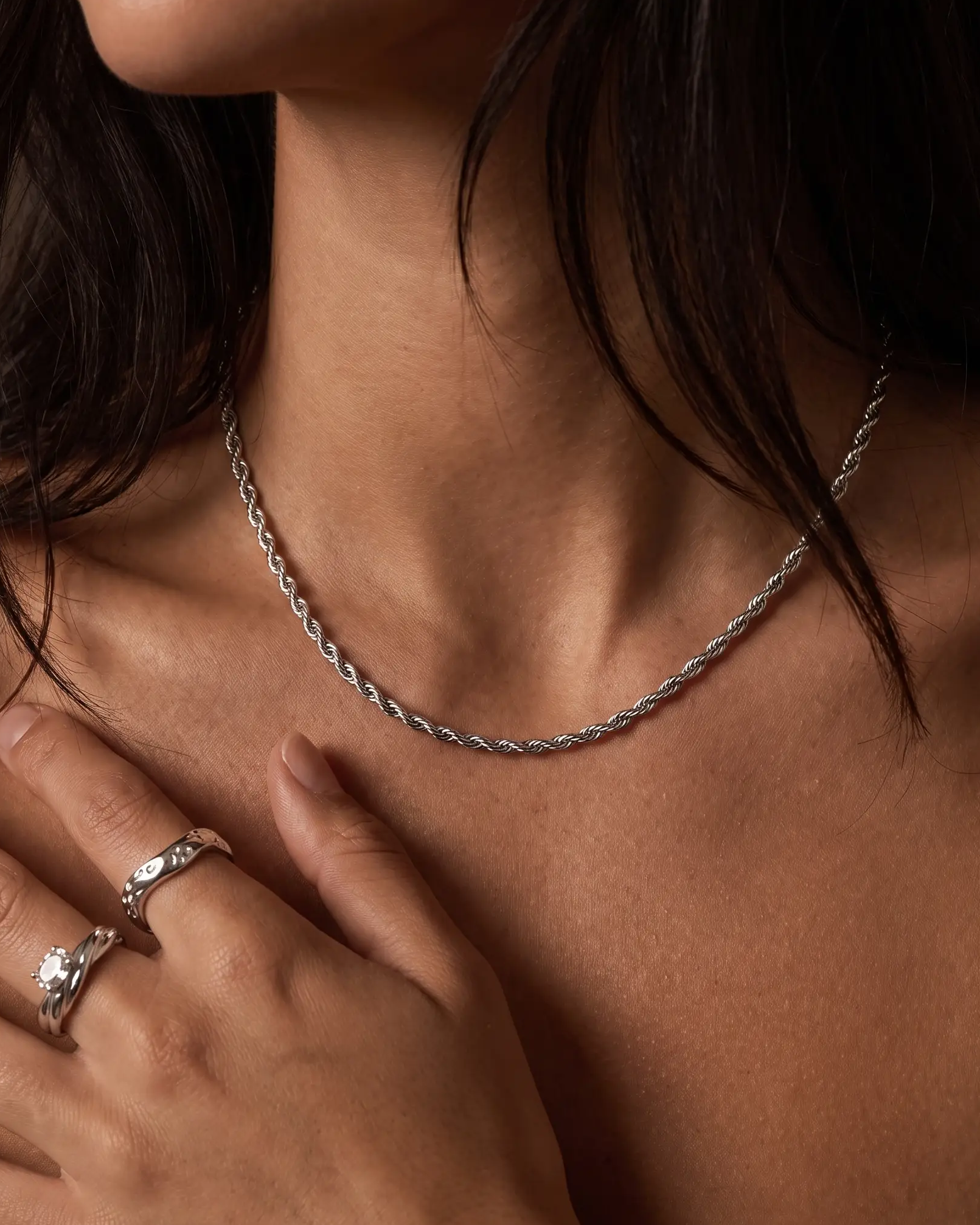 cascalia-ai necklace-425-1-5mm-S_studio2_a7+ring115-S+ring101-S.png