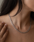 cascalia-ai necklace-428-3mm-S_studio2_a7+ring203-S.png