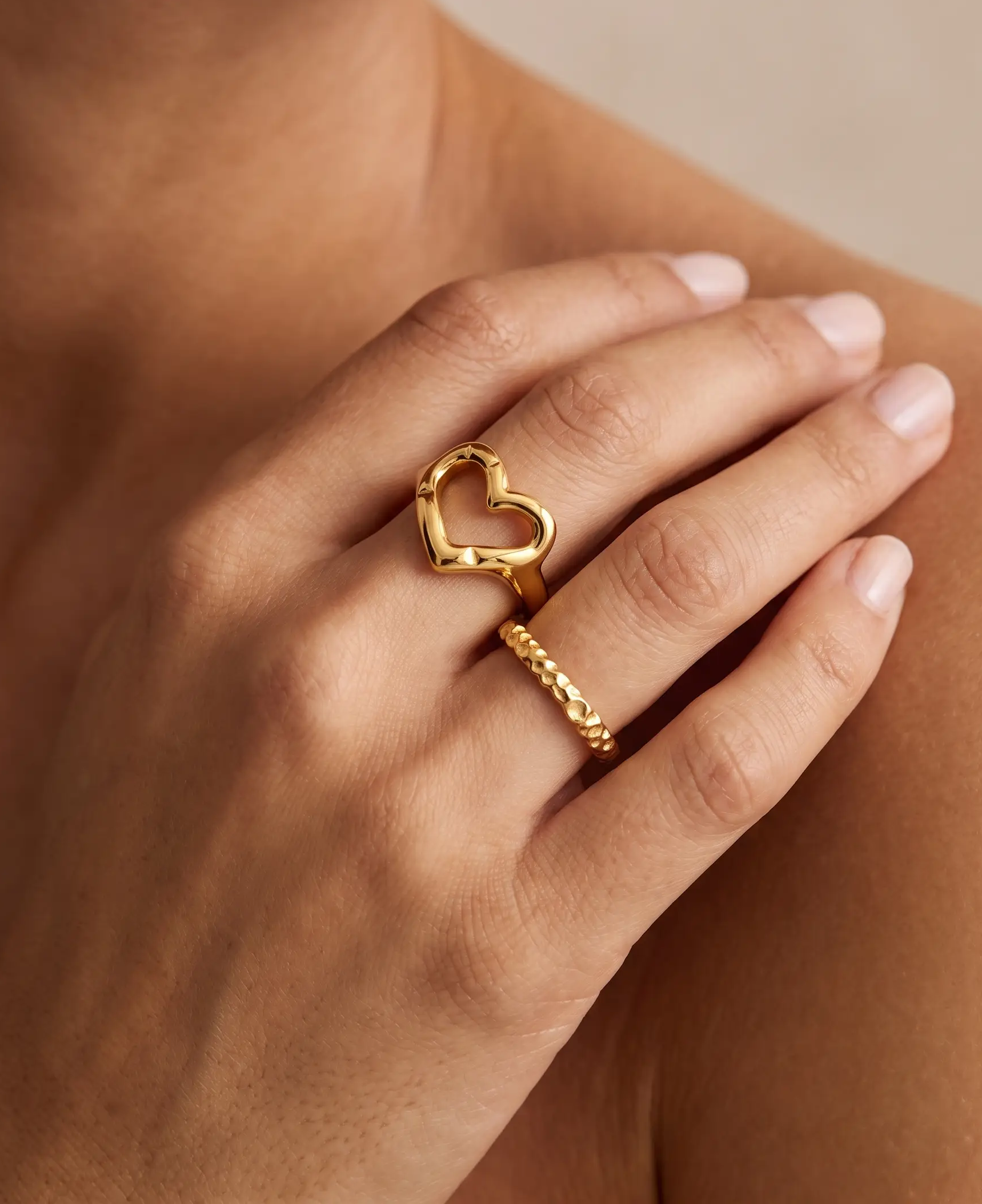 cascalia-ai ring-136_studio2_a3+ring307.png