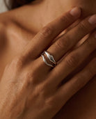 cascalia-ai ring-145-S_lifestyle1_a1+solo.png
