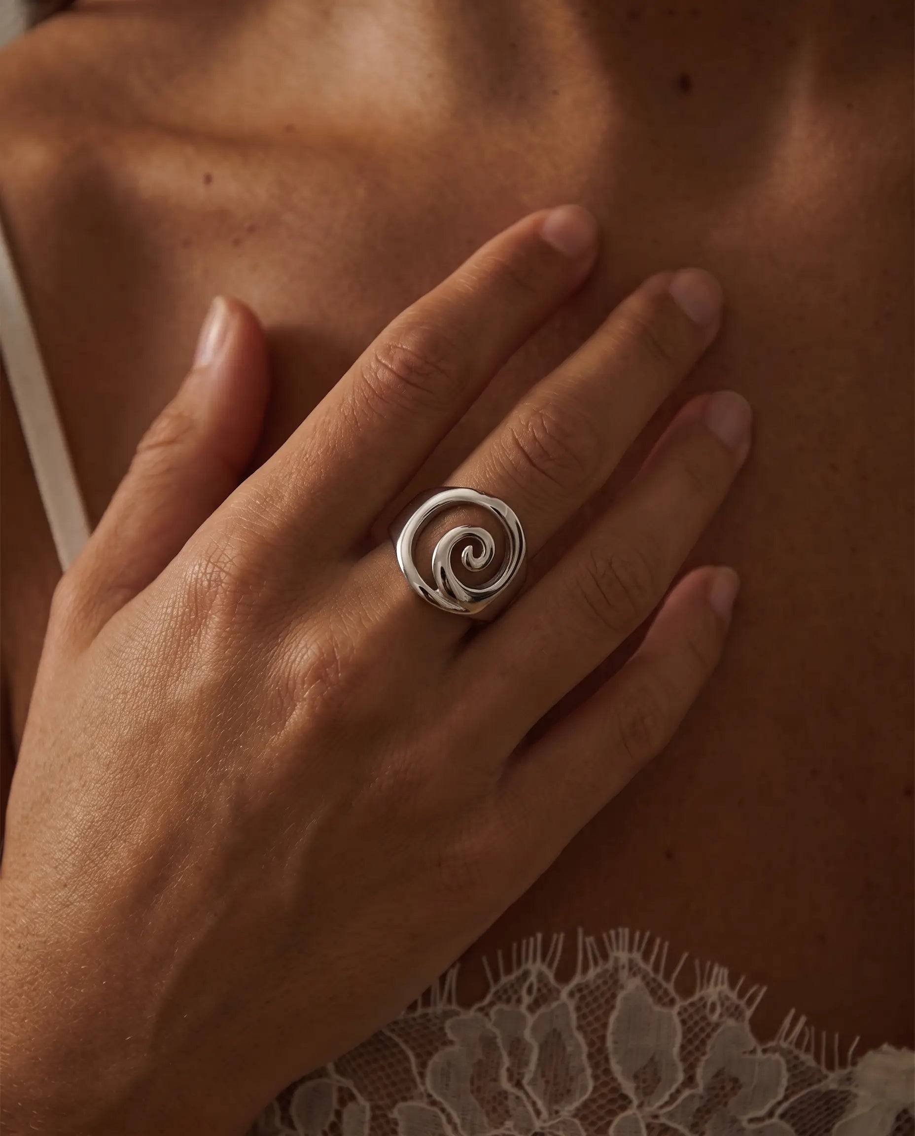 cascalia-ai ring-156-S_studio2_a1+solo.png