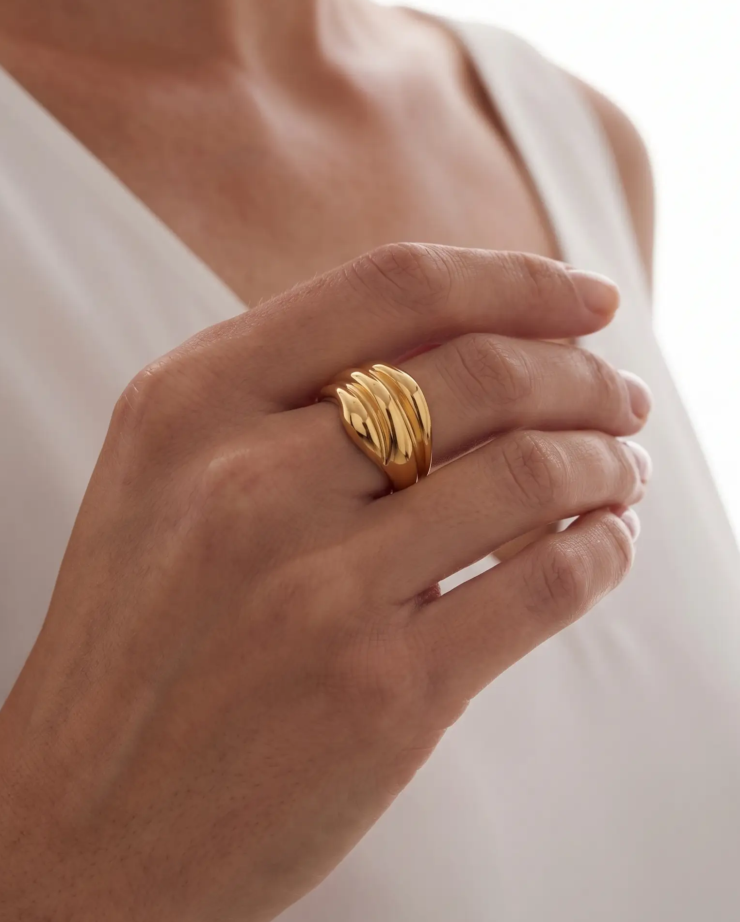 cascalia-ai ring-17_lifestyle1_a2+solo.png