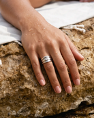 cascalia-ai ring-299-S_lifestyle1_a1+solo.png