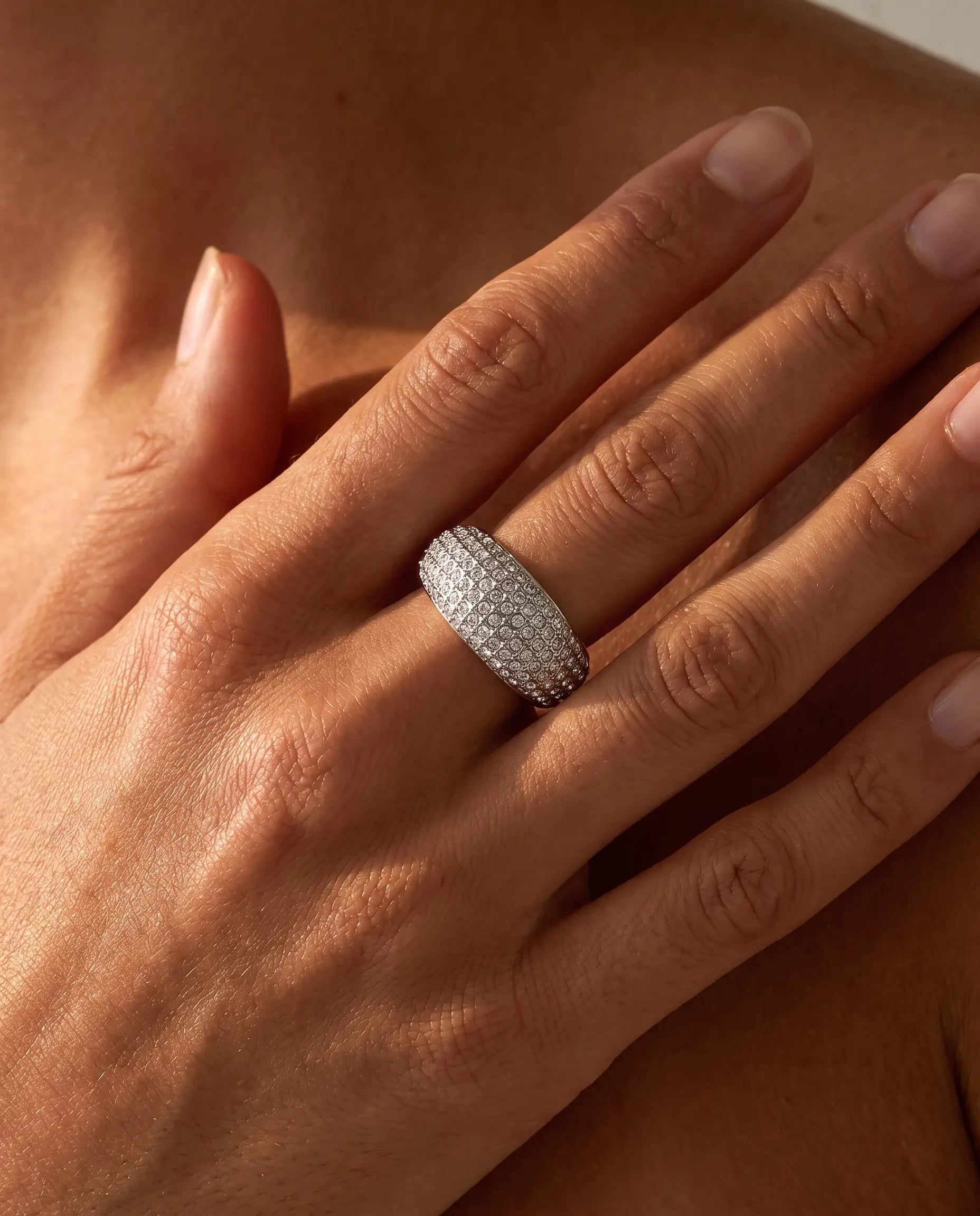 cascalia-ai ring-98-S_studio1_a5+solo.png