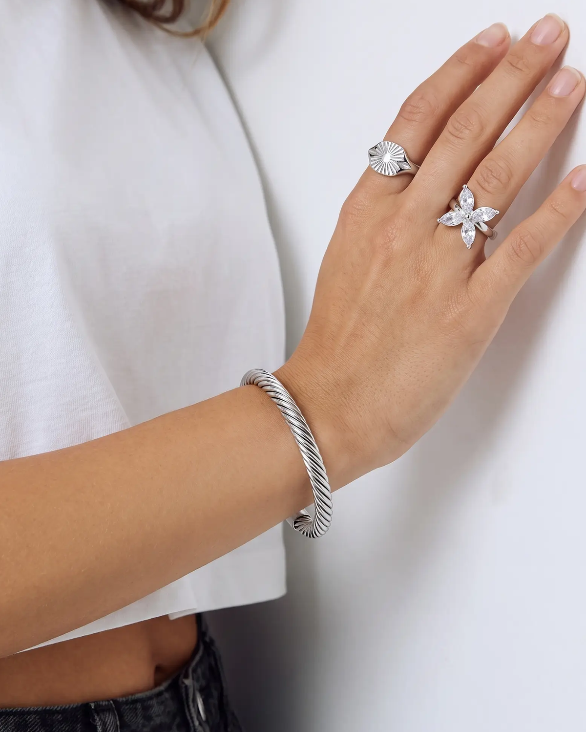 cascalia-ai bangle-339-S_lifestyle1_a2+ring133-S+ring151-S.png