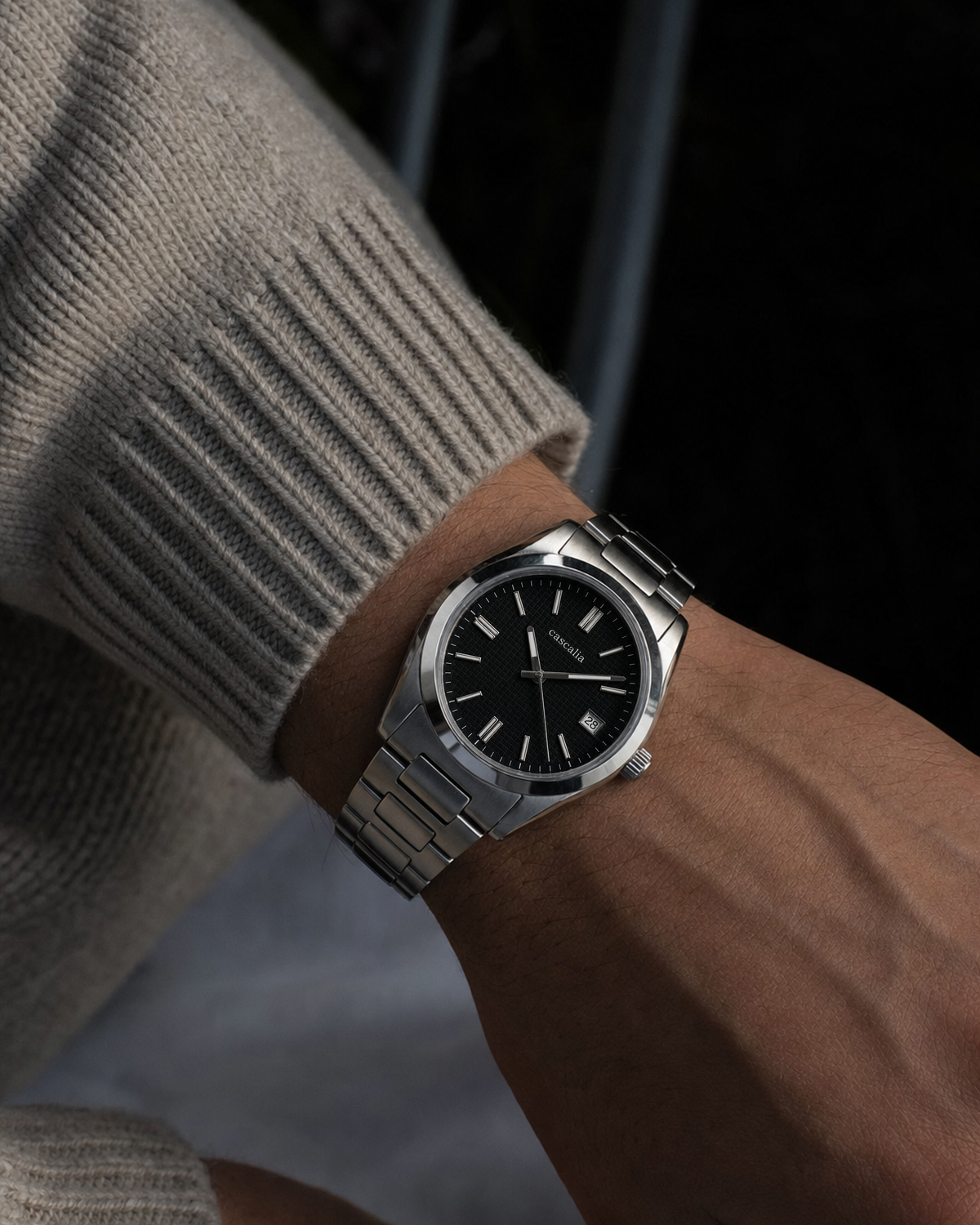 Solara Quartz Black on the wrist